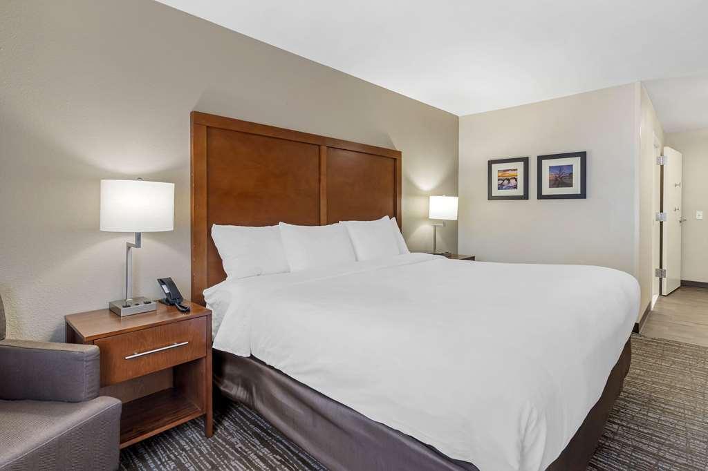 Comfort Inn & Suites Brunswick Quarto foto