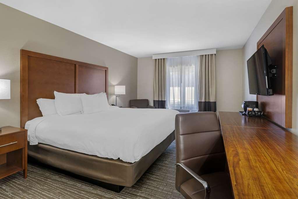 Comfort Inn & Suites Brunswick Quarto foto